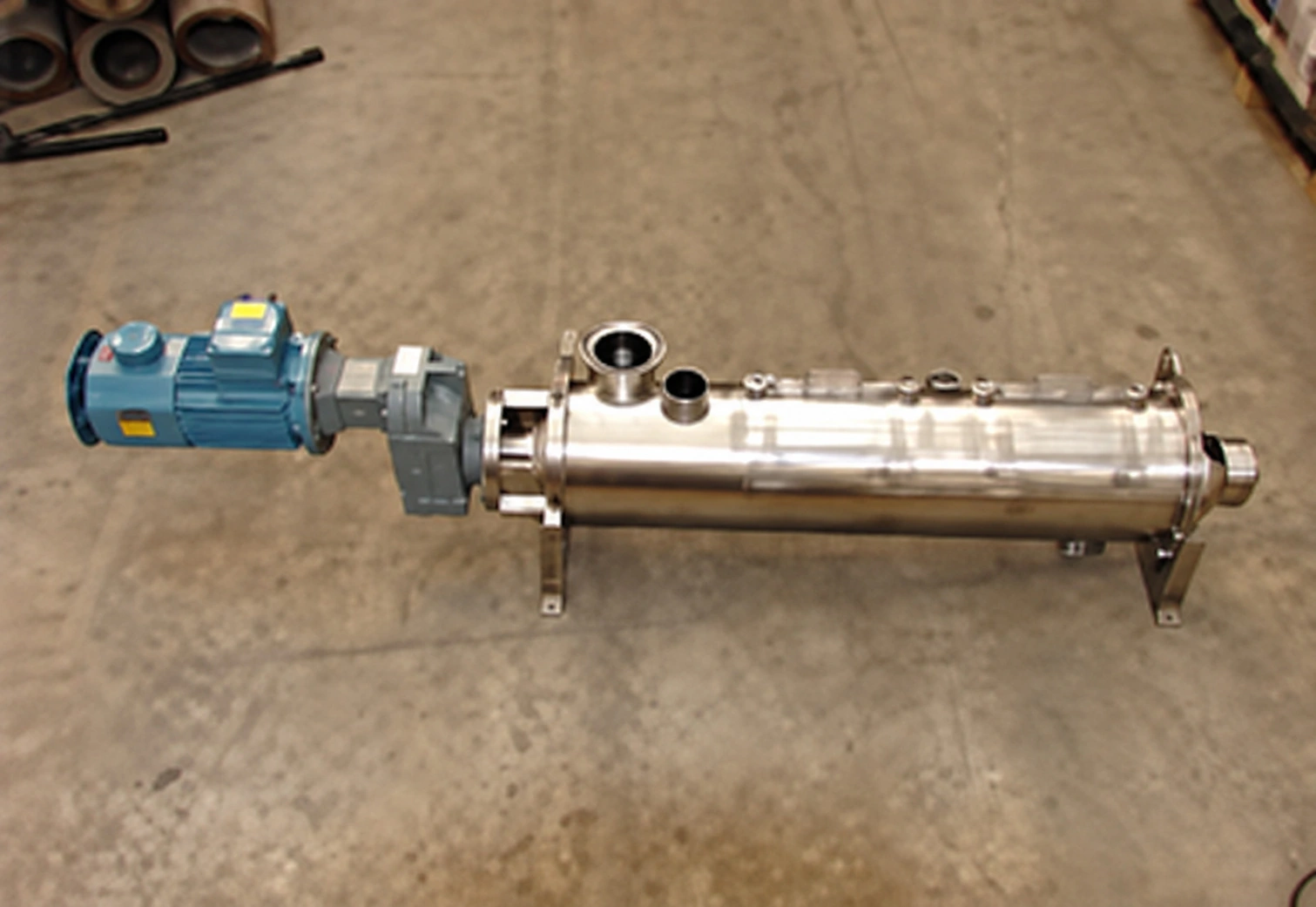 Variable-frequency continuous mixer drive